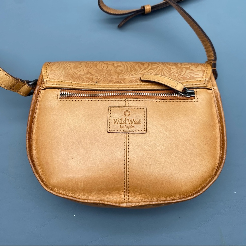 WildWest Los Angeles Embossed Leather Crossbody Bag Floral Gate Opened - Picture 8 of 12